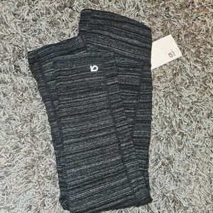 New GAP FIT gfast Capri Pants leggings Size XS Gray 4-Way Stretch Wicking